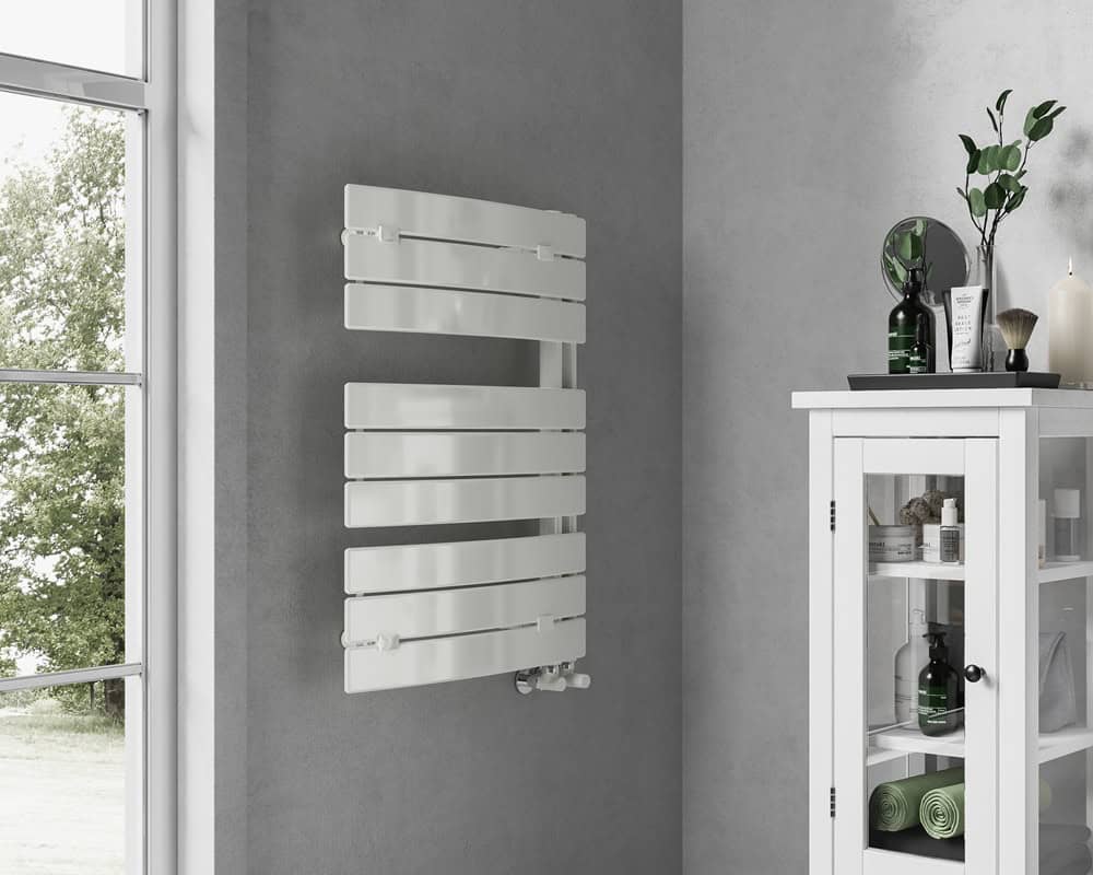 badheizkoerper-l-pie-780x550mm-weiss